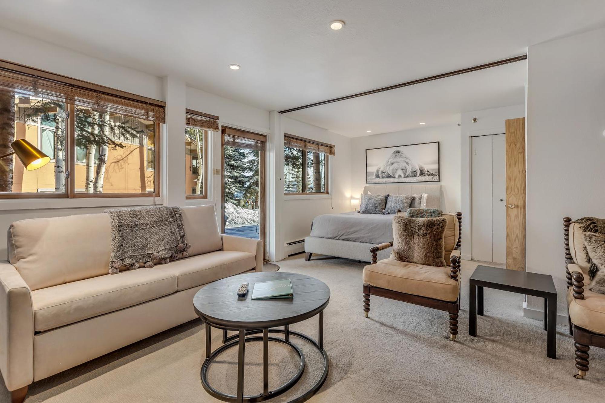 Laurelwood Condominiums 103